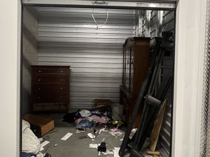 10 x 10 unit in Commerce