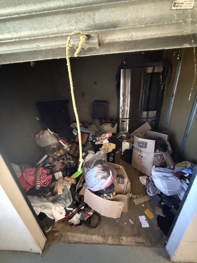 10 x 10 storage unit in Montebello, CA