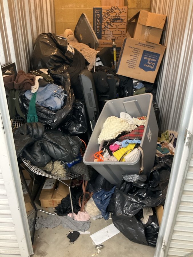 5 x 10 storage unit in Taylor, MI