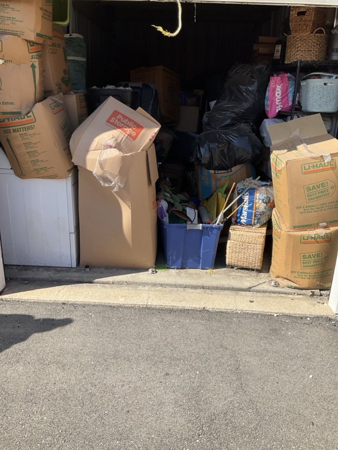 10 x 20 storage unit in Taylor, MI