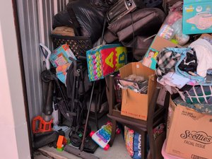 10 x 10 storage unit in Taylor, MI