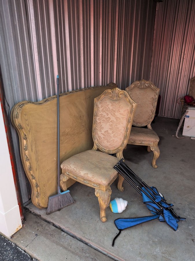 10 x 15 storage unit in Taylor, MI