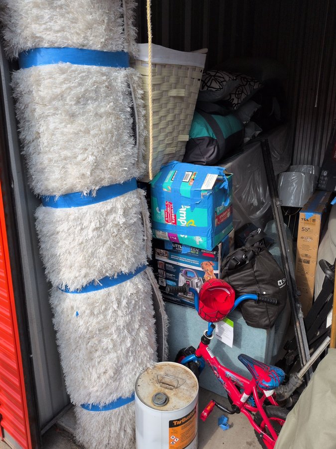 5 x 10 storage unit in Taylor, MI