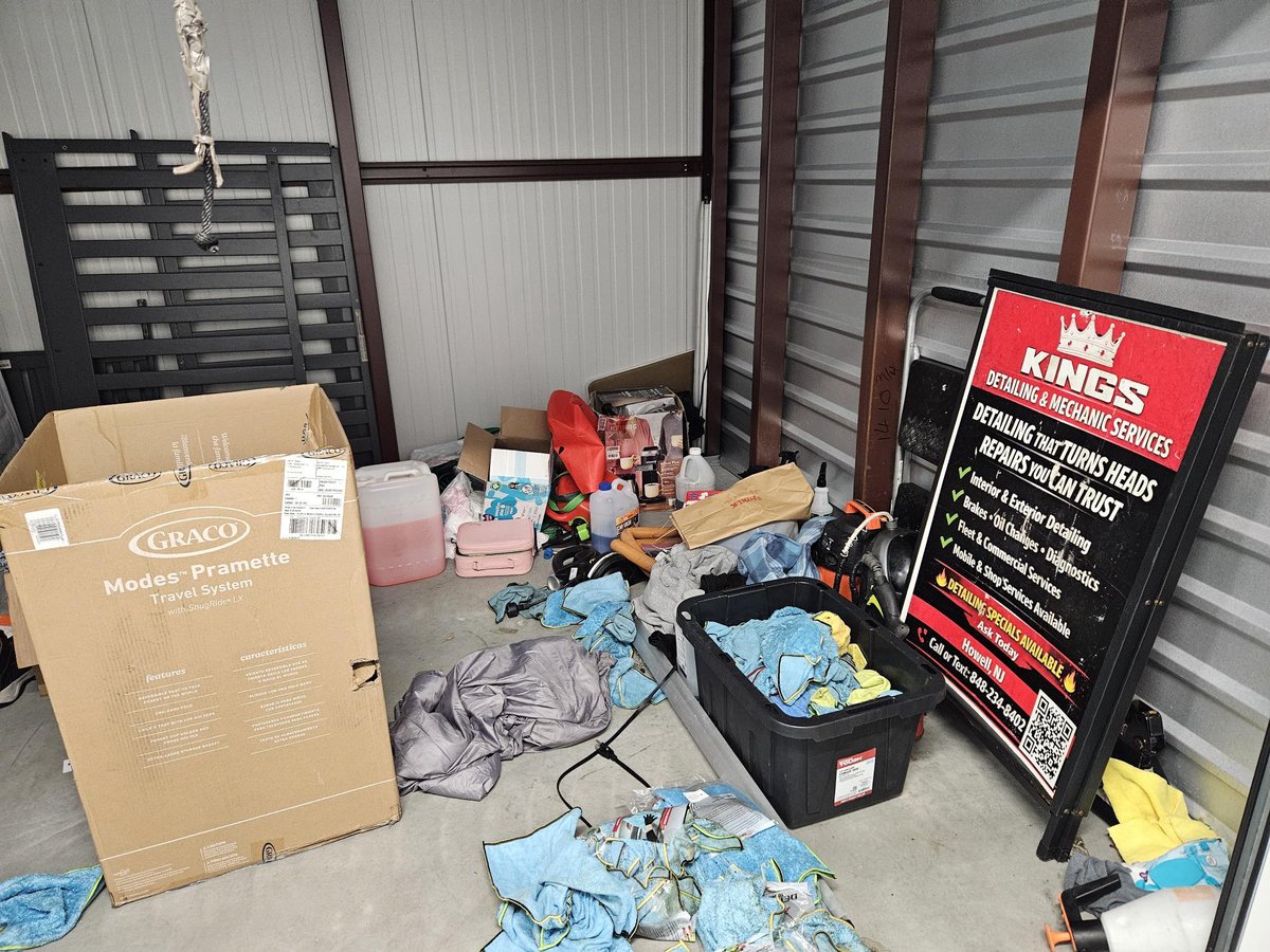 10 x 10 storage unit in Howell, NJ