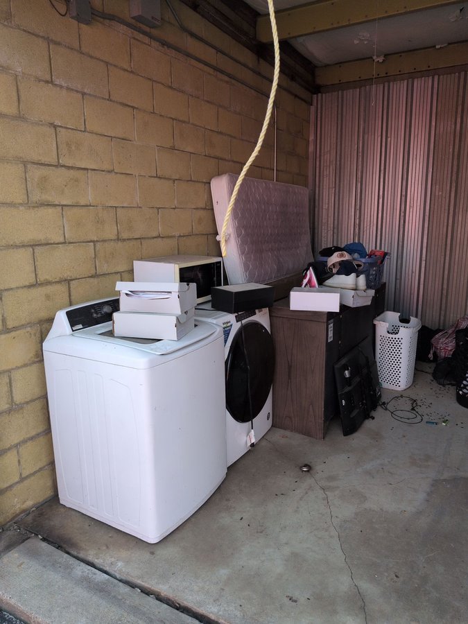 10 x 15 storage unit in Taylor, MI