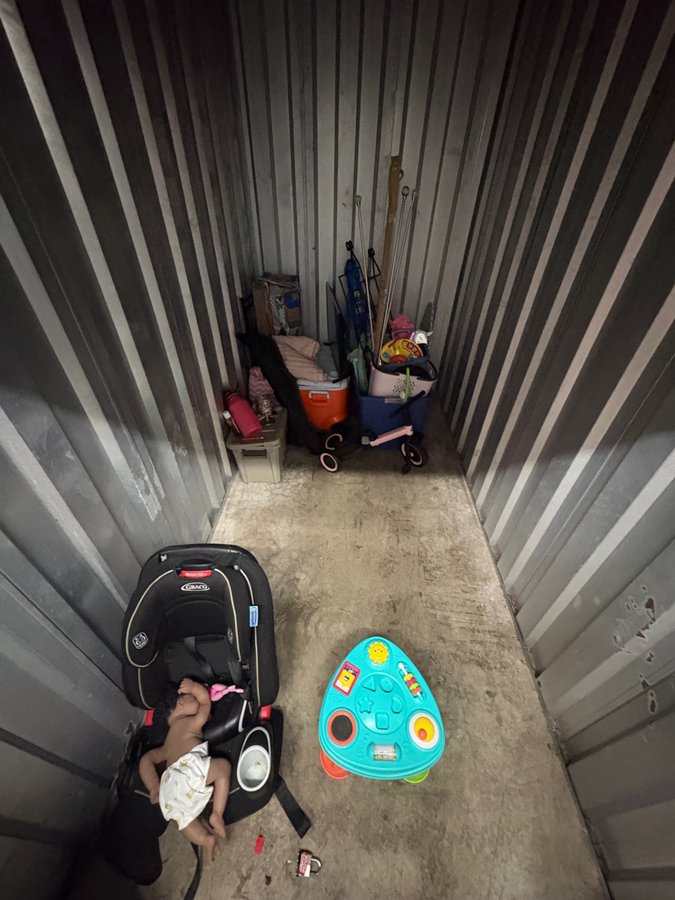 5 x 10 storage unit in Dania Beach, FL