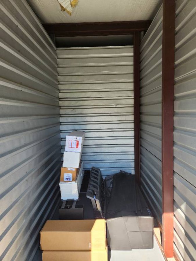 5 x 10 storage unit in Lutz, FL