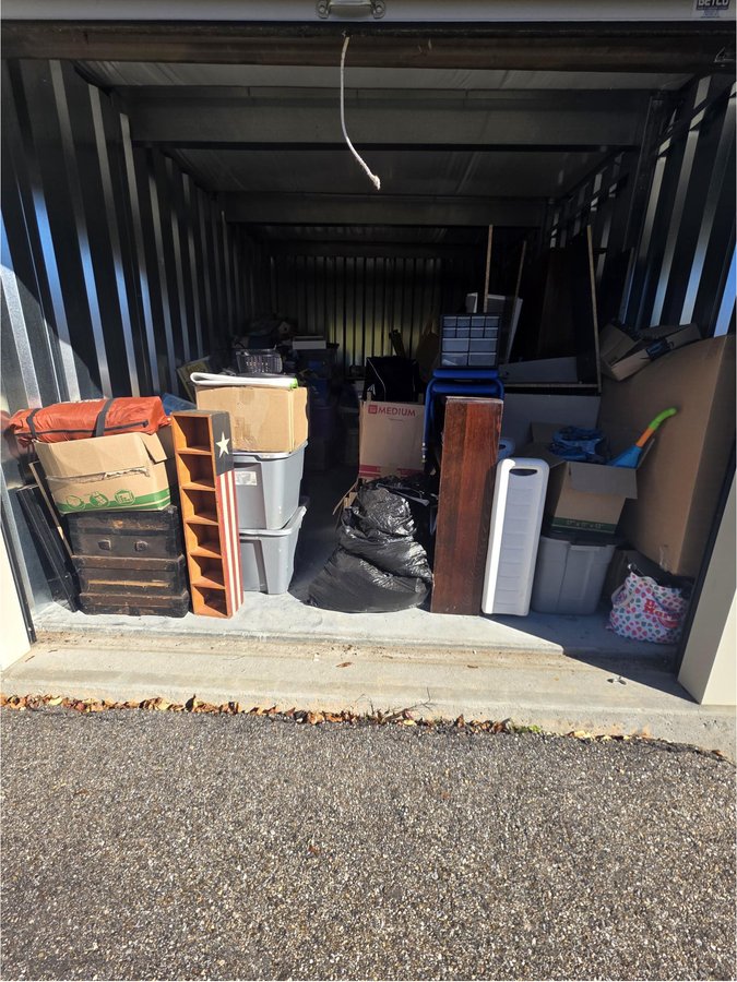 10 x 15 storage unit in Leicester, MA