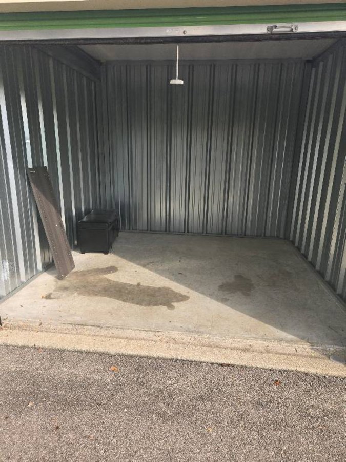10 x 10 storage unit in Ypsilanti, MI