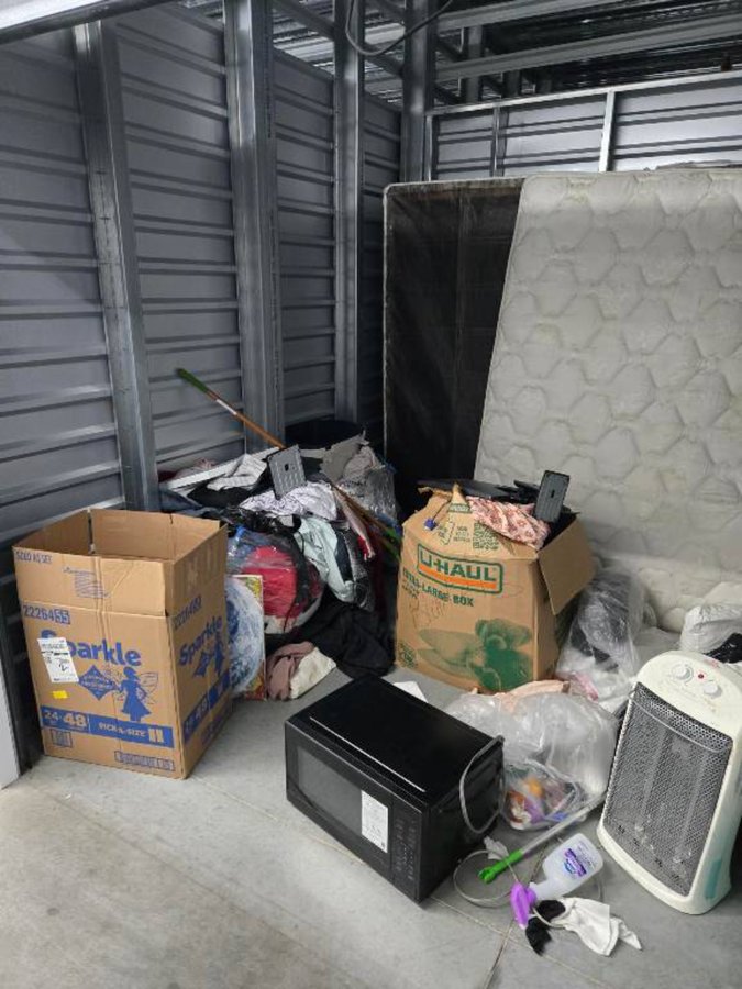 10 x 10 storage unit in Houston, TX