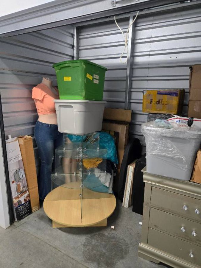 10 x 5 storage unit in Houston, TX