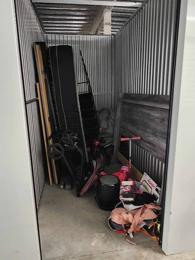 5 x 10 storage unit in Chicago, IL