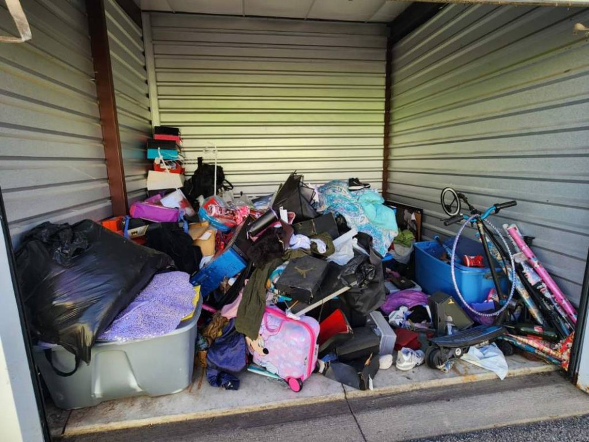 10 x 10 storage unit in Chicago, IL
