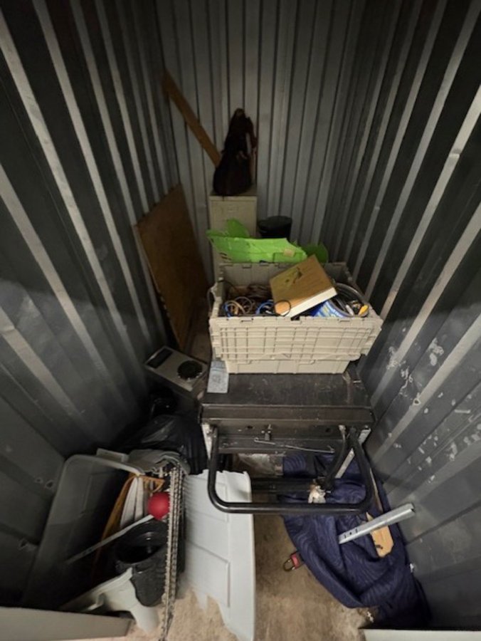 5 x 10 storage unit in Dania Beach, FL