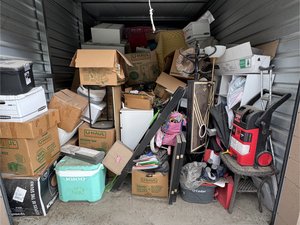 10 x 20 storage unit in Eastvale, CA