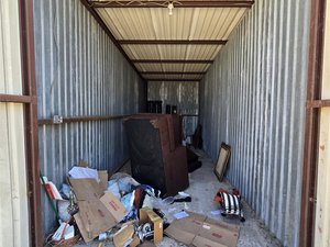 10 x 27 unit in Houston