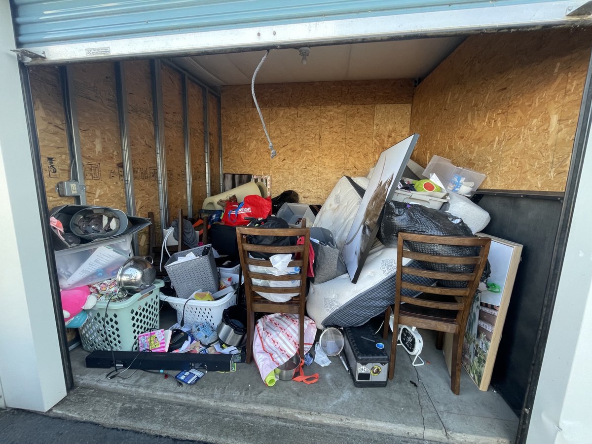 10 x 10 storage unit in Sherwood, OR