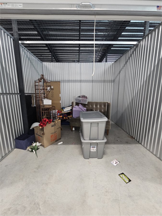 10 x 10 storage unit in Miramar, FL