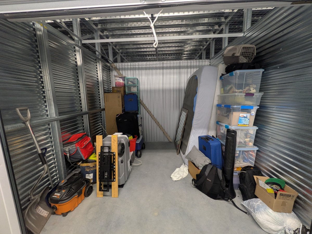 10 x 10 storage unit in Allentown, PA