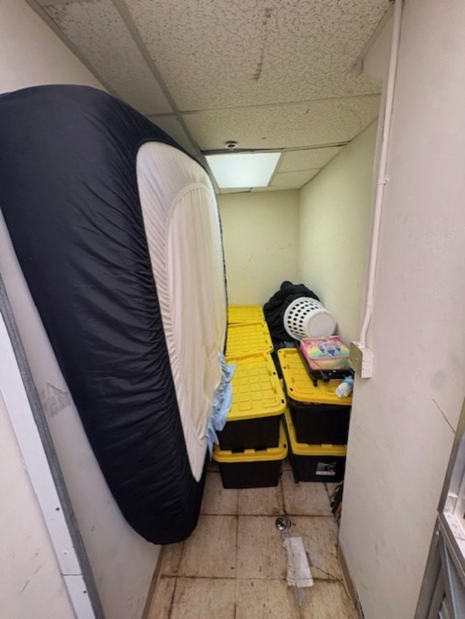 5 x 10 storage unit in Dania Beach, FL