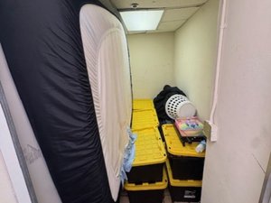 5 x 10 unit in Dania Beach