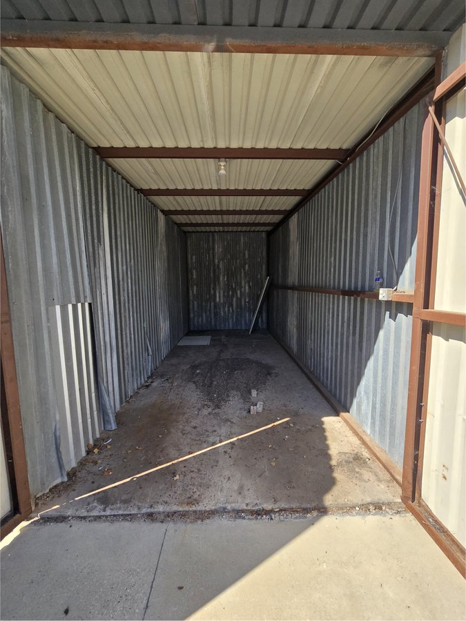 10 x 25 storage unit in Houston, TX