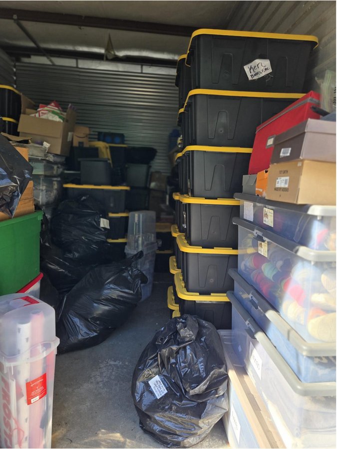 12 x 20 storage unit in Parlin, NJ