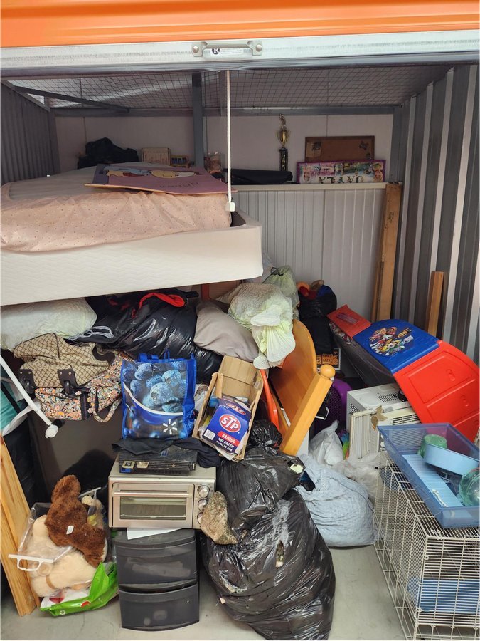 10 x 10 storage unit in West Deptford, NJ