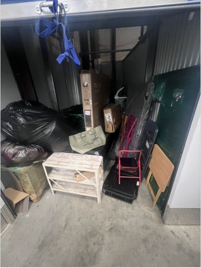 10 x 10 storage unit in Flushing, NY