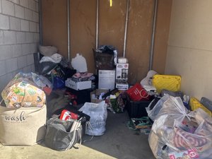 10 x 10 unit in Palmdale