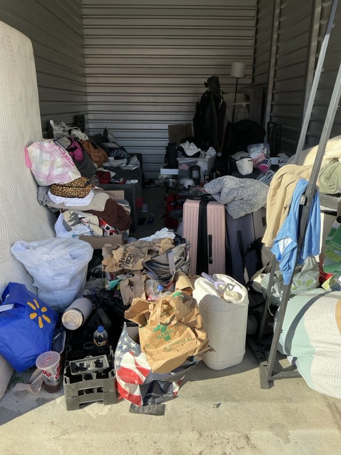 10 x 20 storage unit in Palm Springs, CA