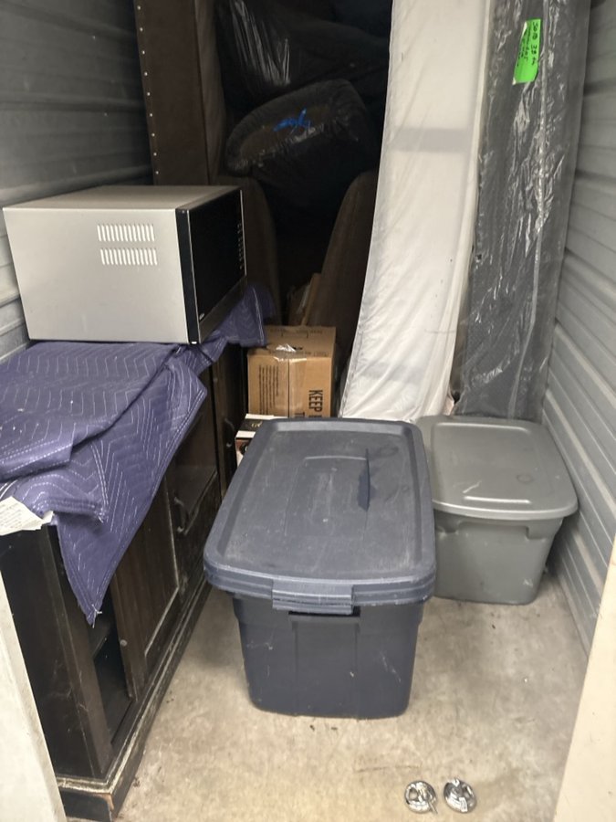 5 x 10 storage unit in Griffith, IN