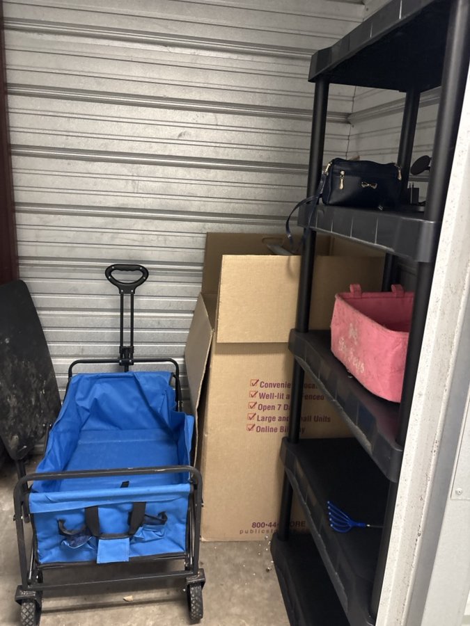 5 x 5 storage unit in Griffith, IN