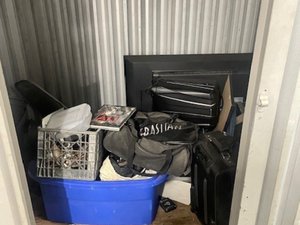 5 x 10 unit in Sylmar