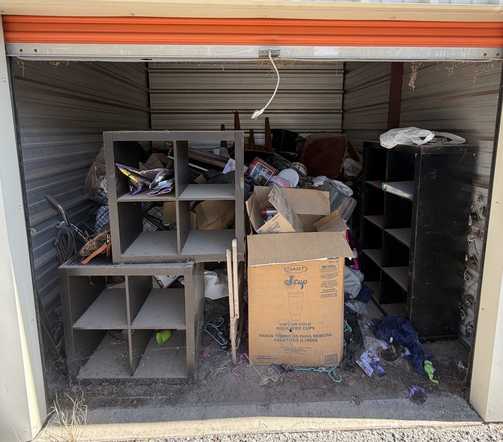 10 x 10 storage unit in Las Cruces, NM