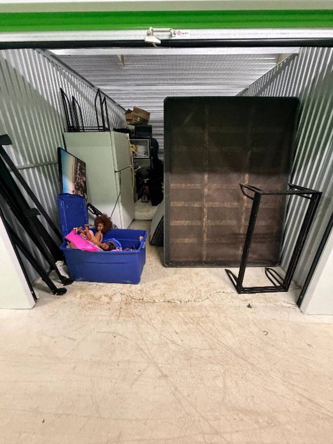 10 x 25 storage unit in Milwaukee, WI