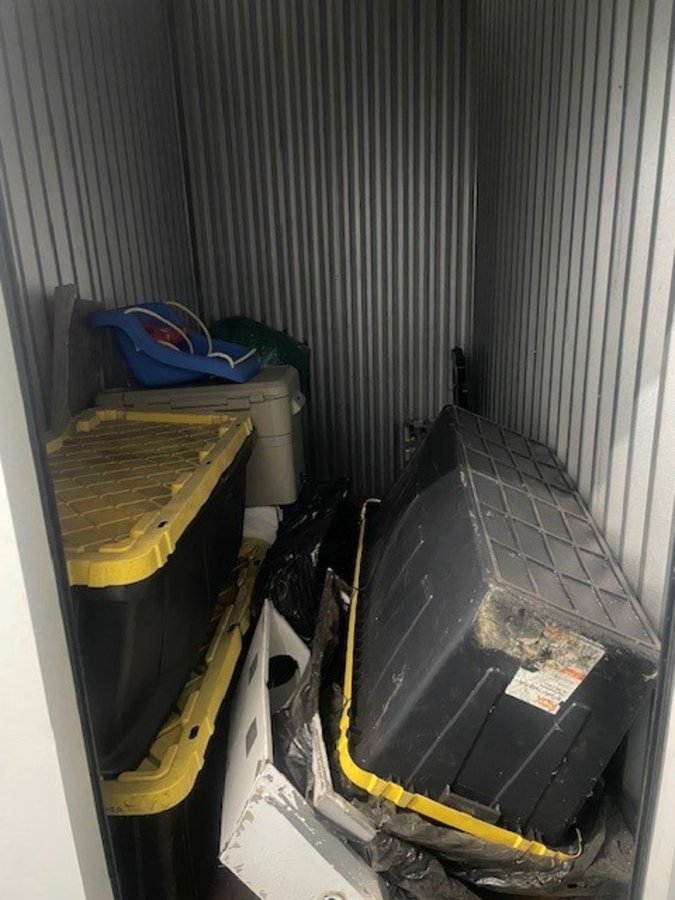 5 x 10 storage unit in Sylmar, CA