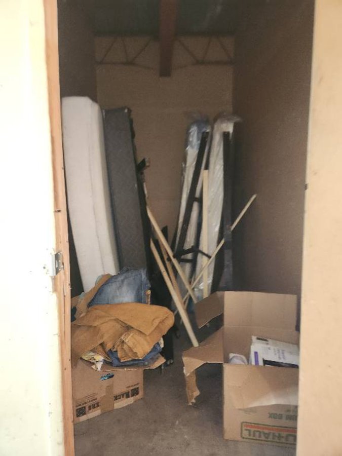 6 x 10 storage unit in Indianapolis, IN