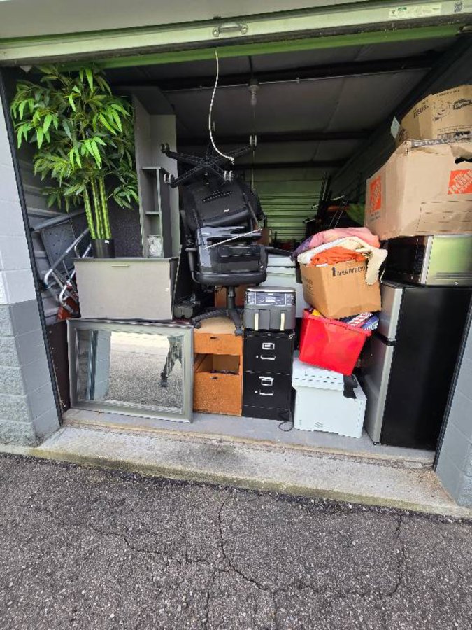 10 x 20 storage unit in Ypsilanti, MI
