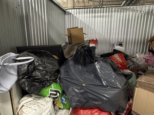 10 x 10 unit in Hempstead