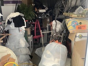 10 x 17 unit in Sylmar