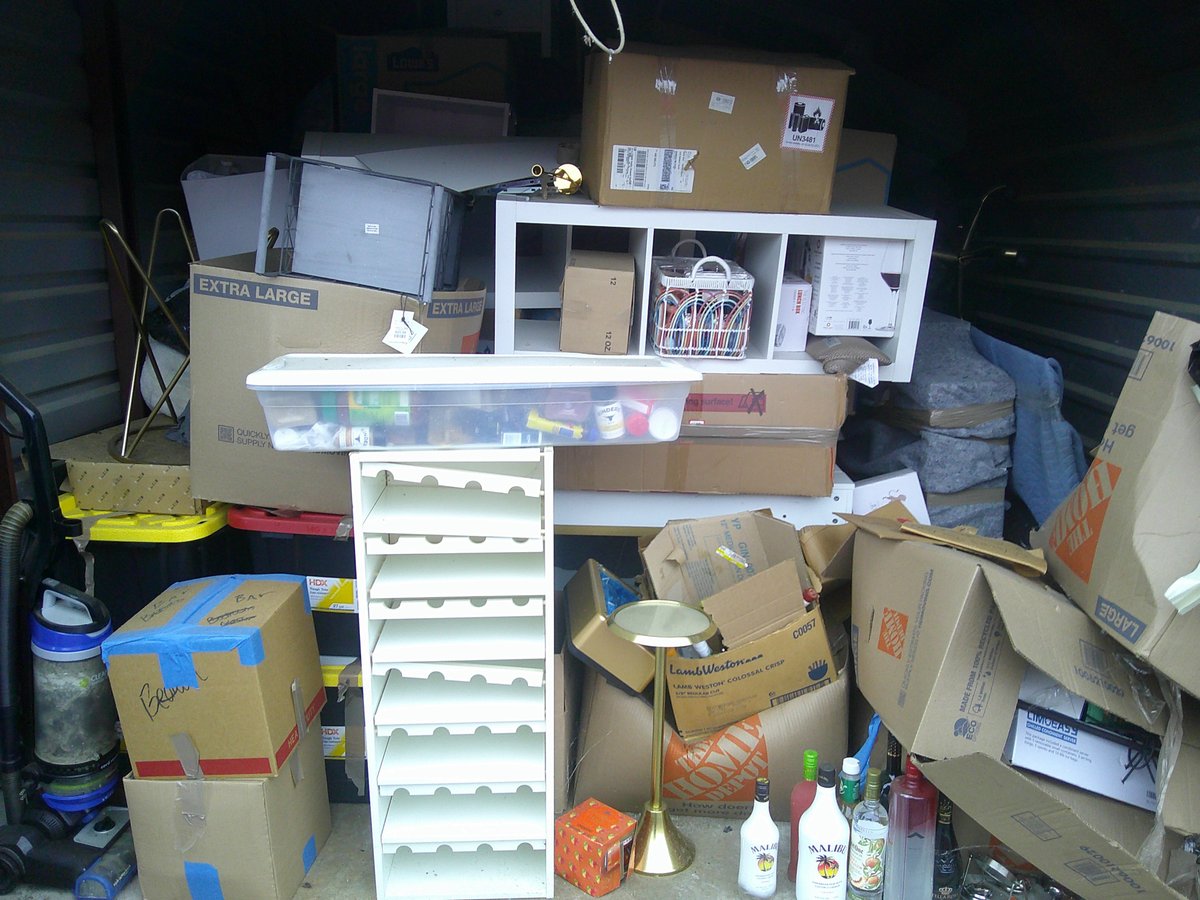 10 x 20 storage unit in Laurel, MD