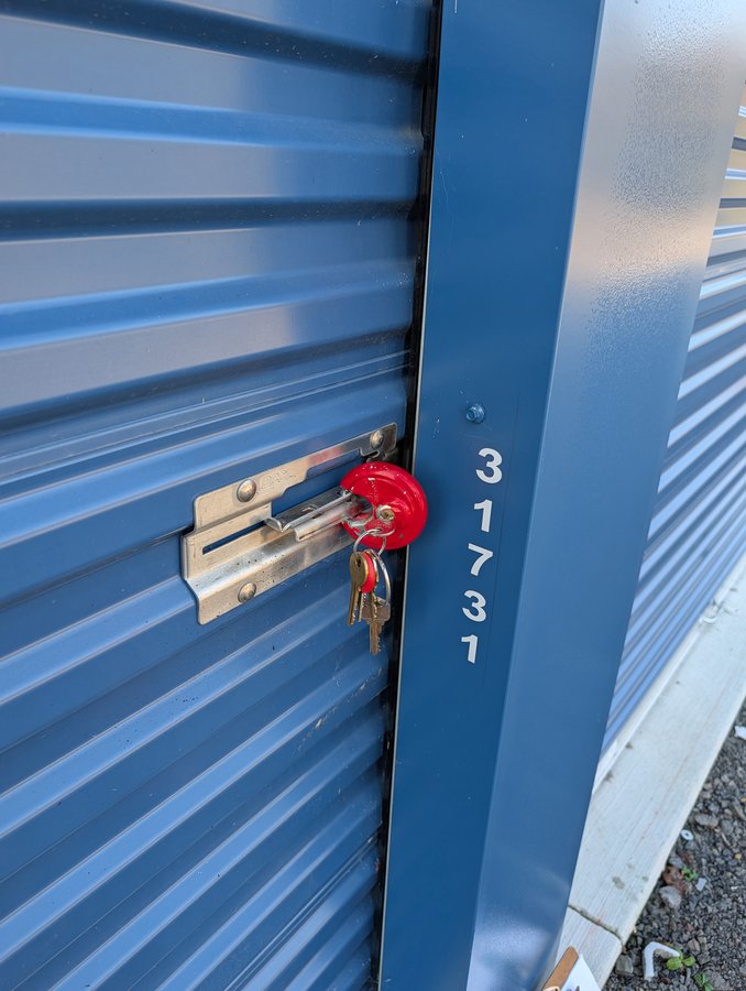 10 x 10 storage unit in Lisbon, OH