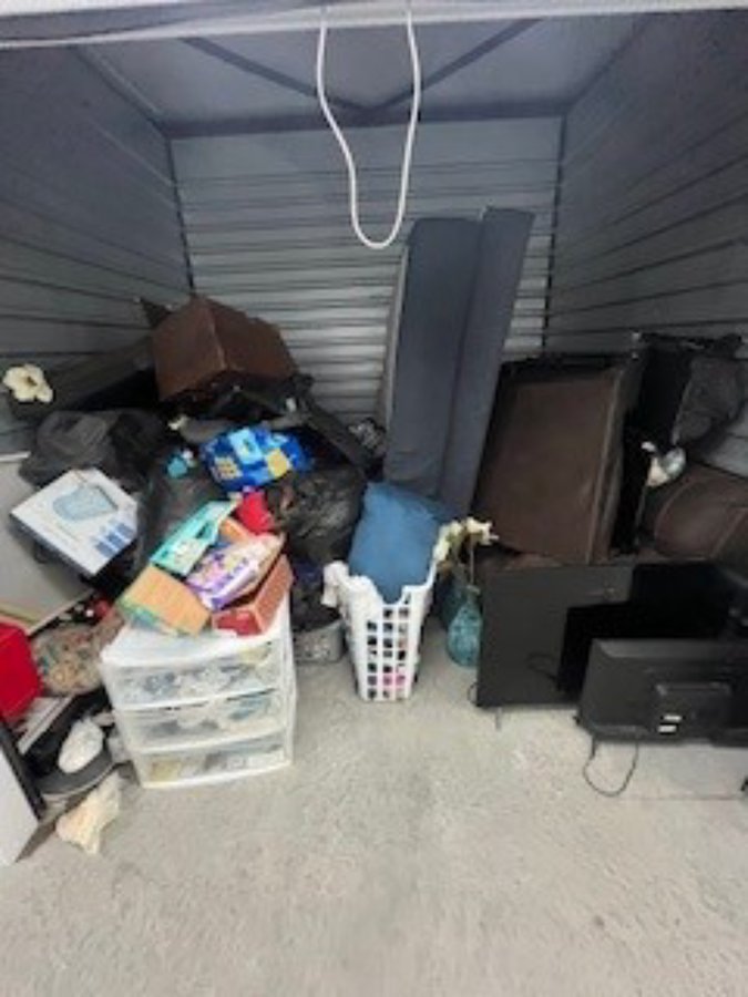 10 x 10 storage unit in Houston, TX