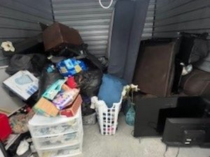 10 x 10 unit in Houston
