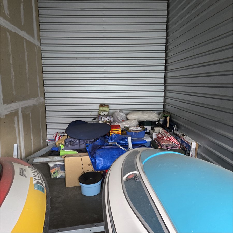 10 x 20 storage unit in Woodinville, WA