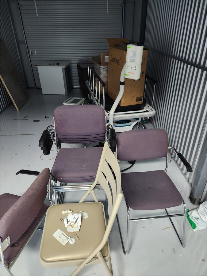 10 x 20 storage unit in Sarasota, FL
