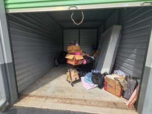 10 x 15 unit in Stockbridge