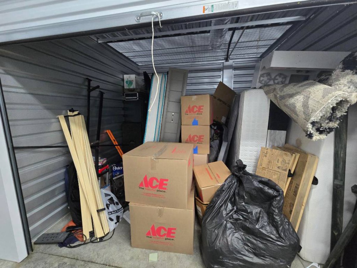10 x 10 storage unit in Stockbridge, GA