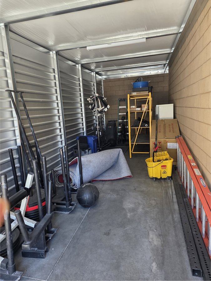 10 x 30 storage unit in Las Vegas , NV